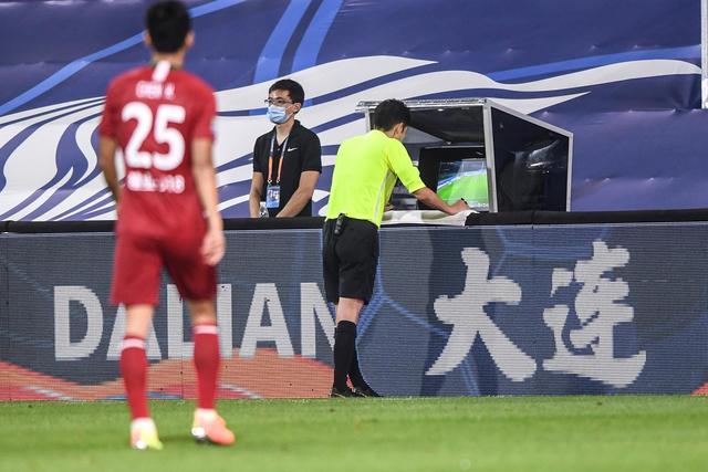 图赫尔谈英格兰大胜：球队氛围良好，未来仍需保持谦逊